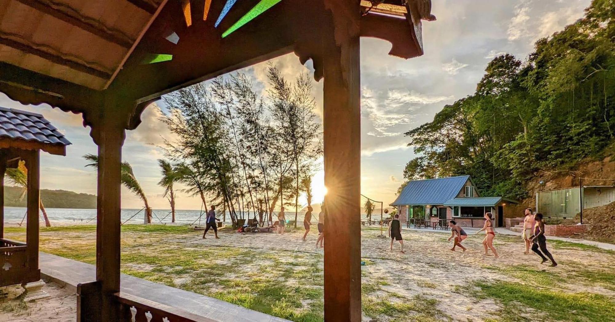 Langkawi Pantai Cenang - Private Beach Glamping Experience Eksteriør billede